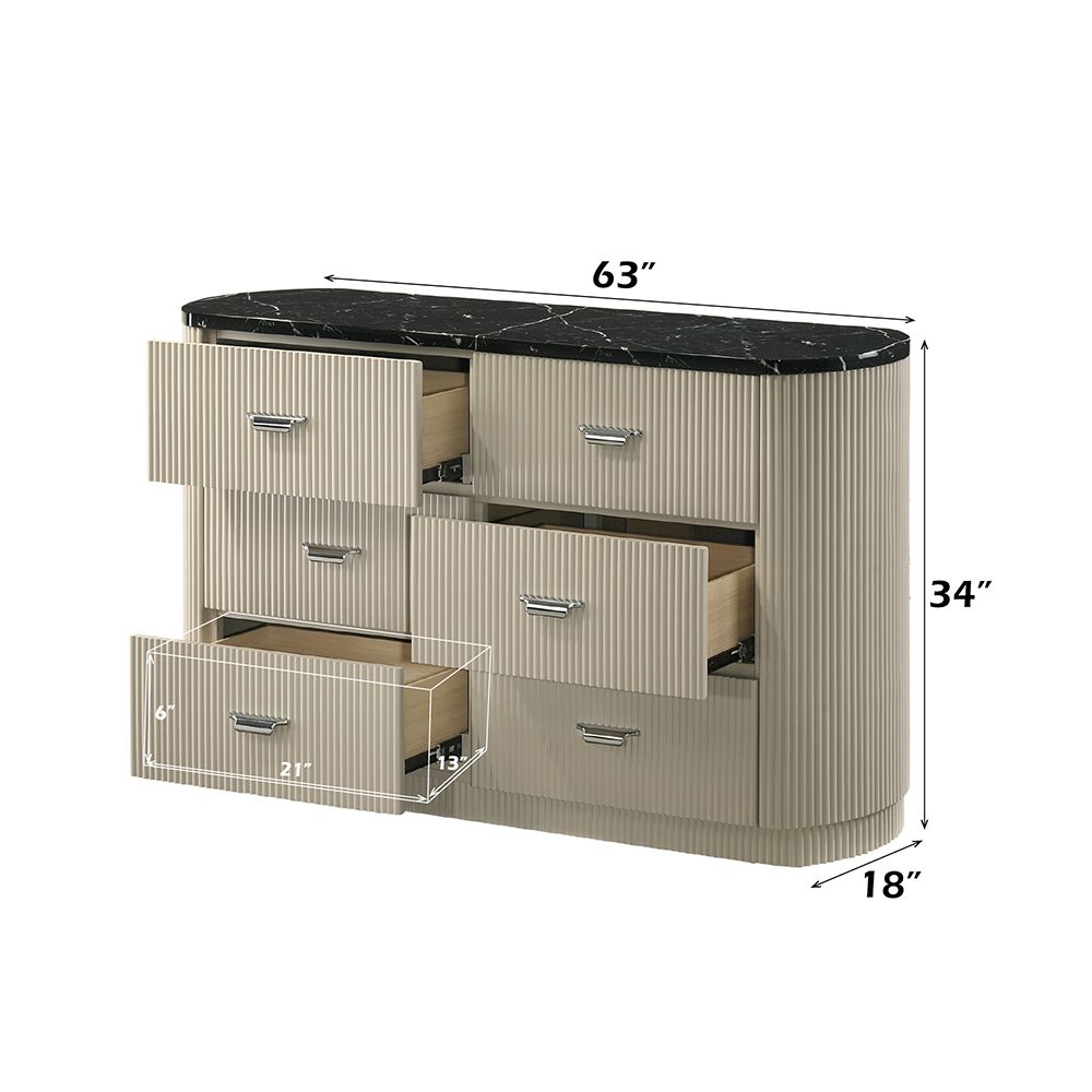 Travonte Dresser