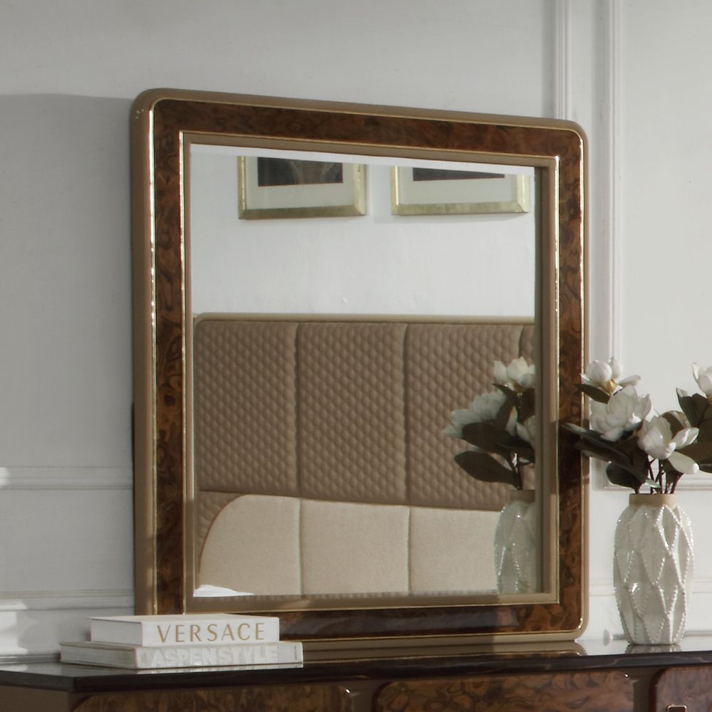 Marcelino Mirror