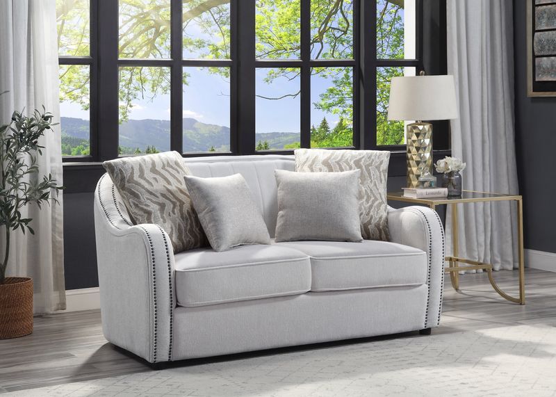Mahler Loveseat with 4 Pillows