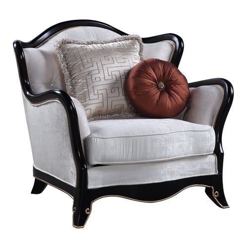 Nurmive Chair with 2 Pillows