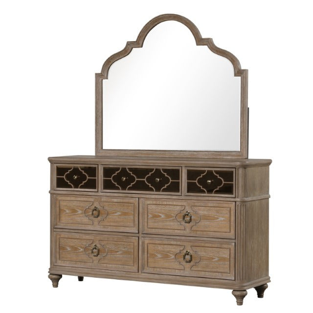 Lyris Dresser