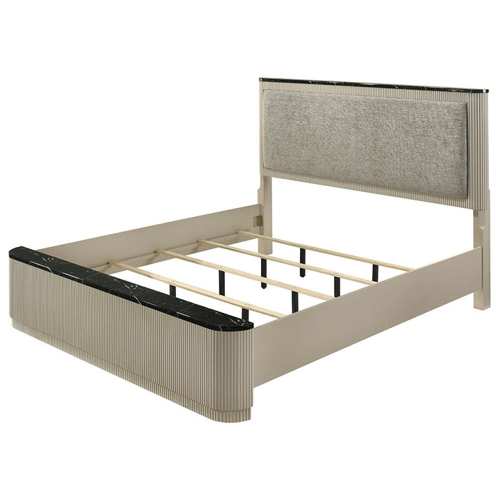 Travonte Eastern King Bed – view 3