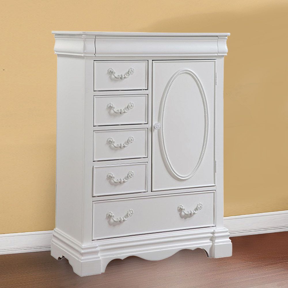 Estrella Chest