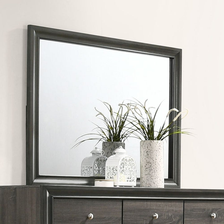 Naima Mirror