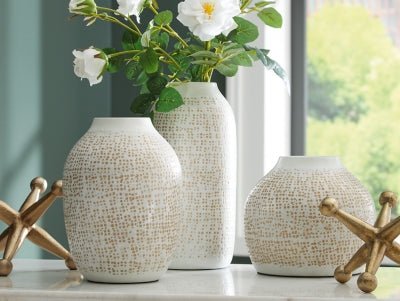 Vinburn Accessory Set (Set of 5) - White Table Accessory Set modern furniture Contempo Furniture