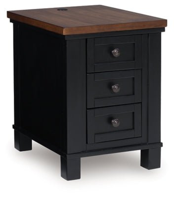 Wildenauer Chairside End Table - Black Chair Side Table modern furniture Contempo Furniture